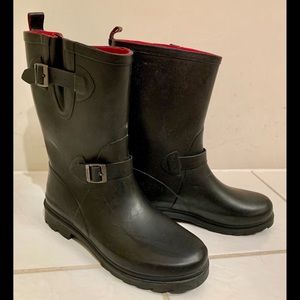 Dirty Laundry black rubber boots, size 7